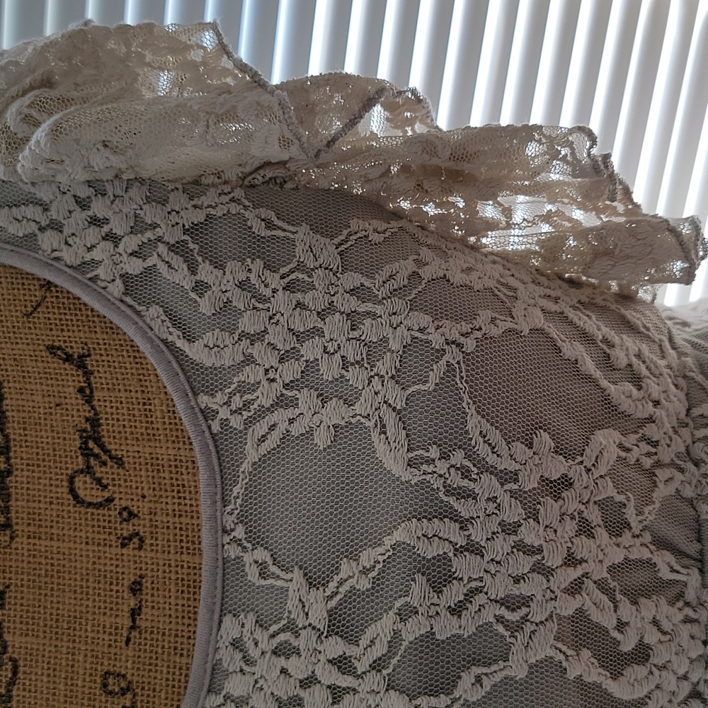 Freeway Lace Top - Picture 2 of 5